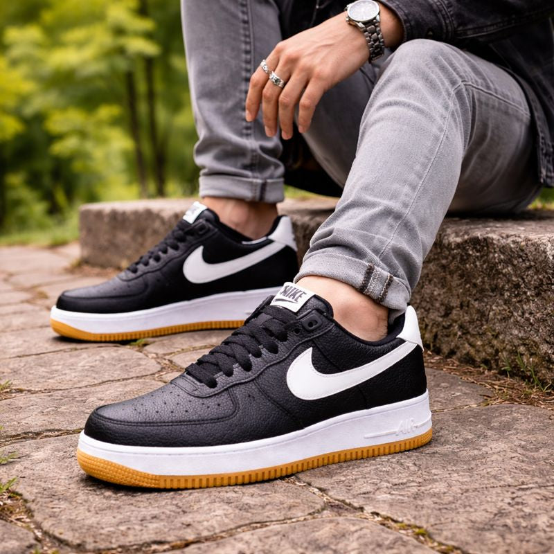 Nike Black & White Men’s Casual Shoes | Stylish Sneakers